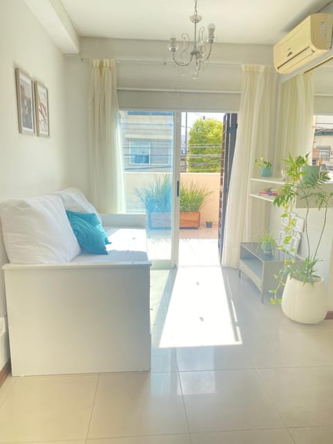 Bed, Living room