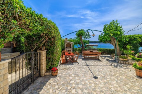 BBQ facilities, Balcony/Terrace