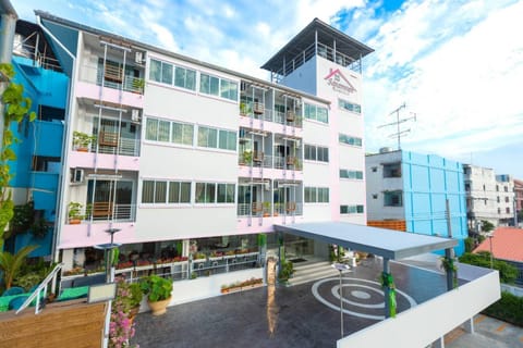 Property building, Location