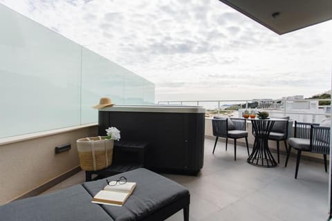 View (from property/room), Balcony/Terrace