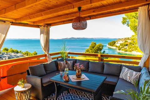 Patio, Off site, Day, View (from property/room), Balcony/Terrace, Seating area, Sea view, Sunrise