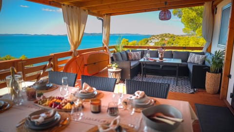 Property building, Off site, View (from property/room), Balcony/Terrace, Dining area, Food, Sea view, Sunrise