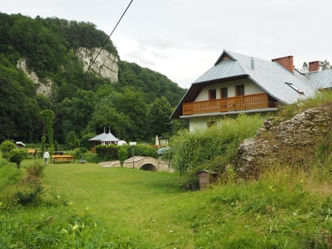 Property building, Spring, Mountain view