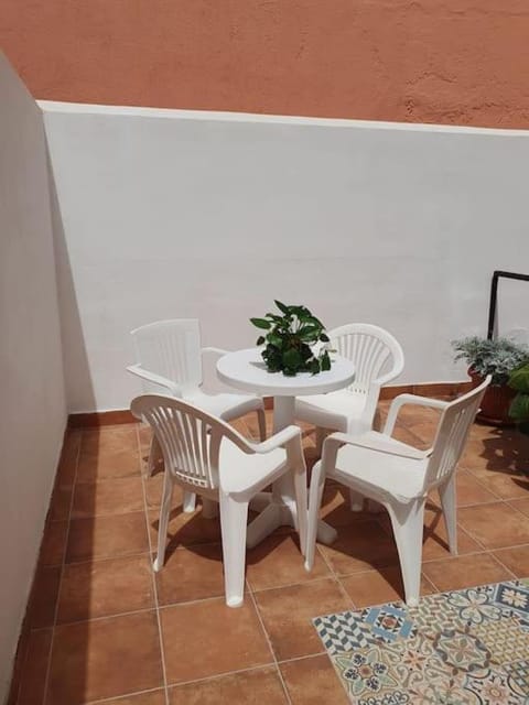 Patio, Off site