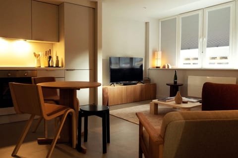 Kitchen or kitchenette, Seating area