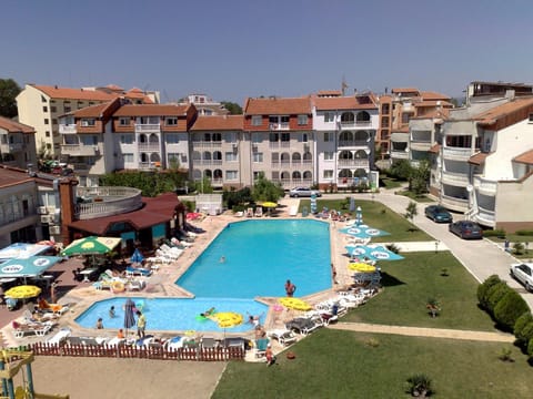 Facade/entrance, Pool view