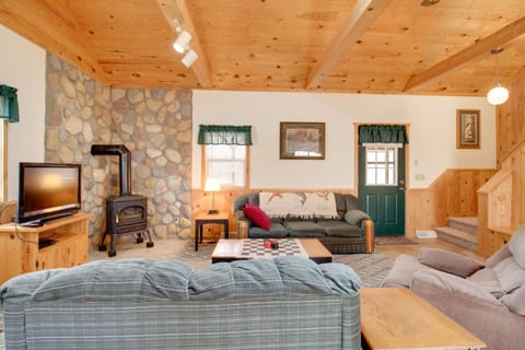 Minnesota Cabin Rental 3 Mi to Pelican Lake! Cabin in Breezy Point