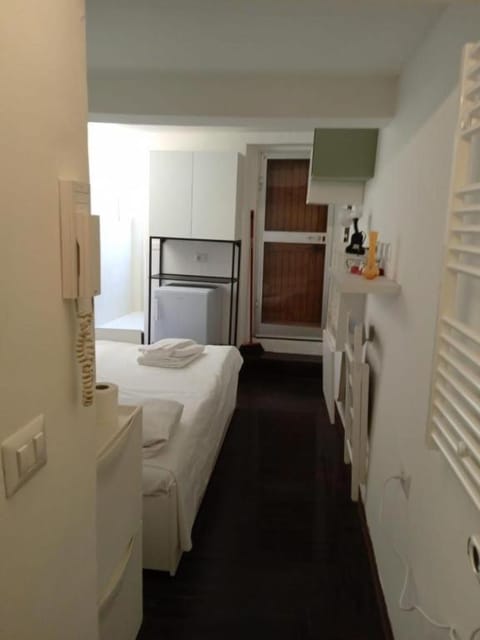 piccolo monolocale con angolo cottura Apartment in Parma