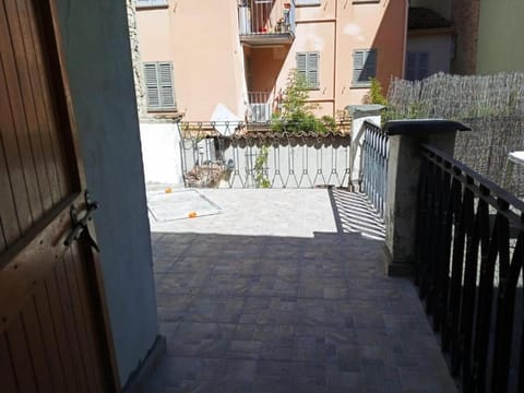 piccolo monolocale con angolo cottura Apartment in Parma