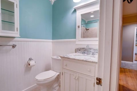 Elegant 6 Bedroom Home in Heart of Memphis House in Memphis