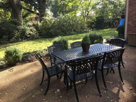 Elegant 6 Bedroom Home in Heart of Memphis House in Memphis