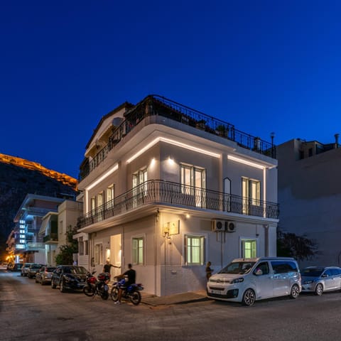 Property building, Night, Location