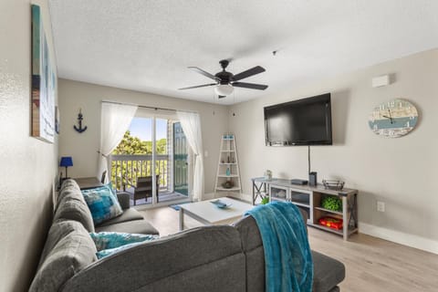 TV and multimedia, Balcony/Terrace, Living room, Seating area