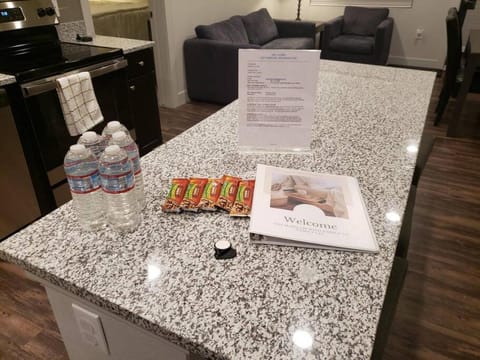 Monument Resort like amenities with King bd Qn bd Garage Fast WiFi Sleeps Apartment in Black Forest