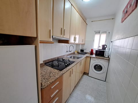 Kitchen or kitchenette, minibar, pet friendly, stove, washing machine