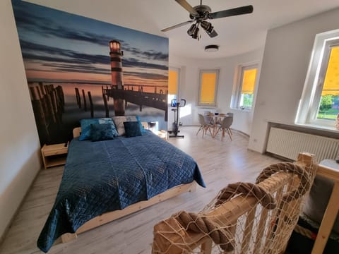 Bed, Living room, Photo of the whole room, Seating area, Bedroom, fireplace