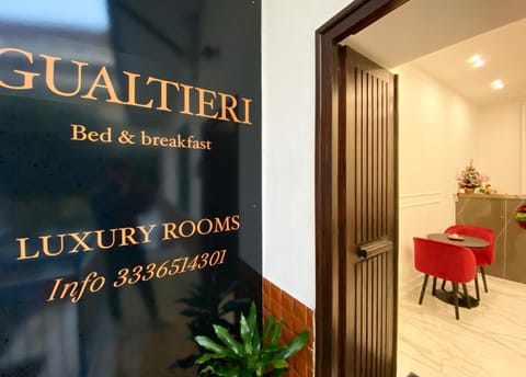 GUALTIERI LUXURY SUITE Bed and Breakfast in Ercolano