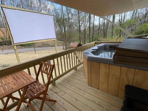Natural landscape, Hot Tub, Balcony/Terrace, Evening entertainment
