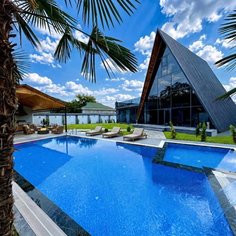 Day, Pool view, Swimming pool, sunbed