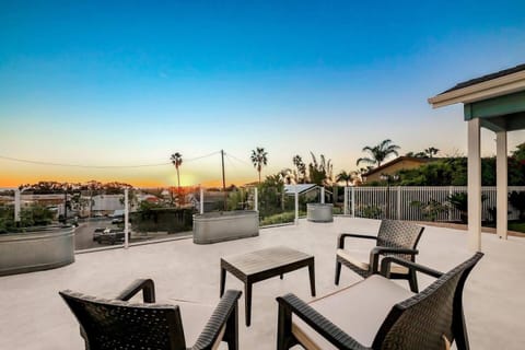 1185 Tamarack home House in Carlsbad