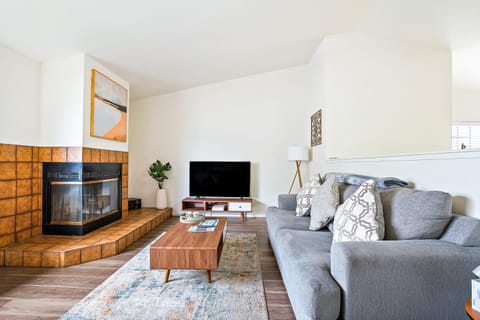 Groovy Getaway House in Grover Beach