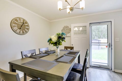 North Charleston Vacation Rental Near Cooper River Apartment in North Charleston