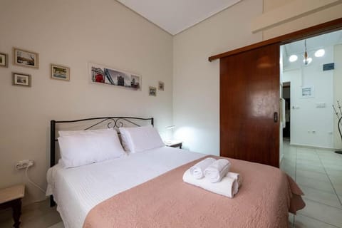 Bed, Photo of the whole room, Bedroom, towels, wardrobe