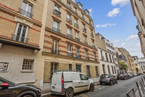 Modern flat in Paris - Heart of XVIème Apartment in Paris