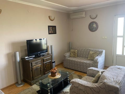 Skadar Lake Apartment -Karolina Apartment in Podgorica Municipality, Montenegro