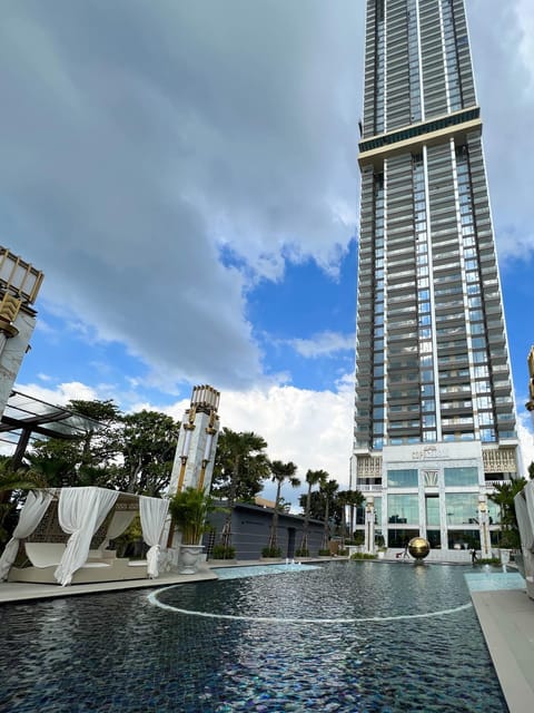 Property building, Swimming pool