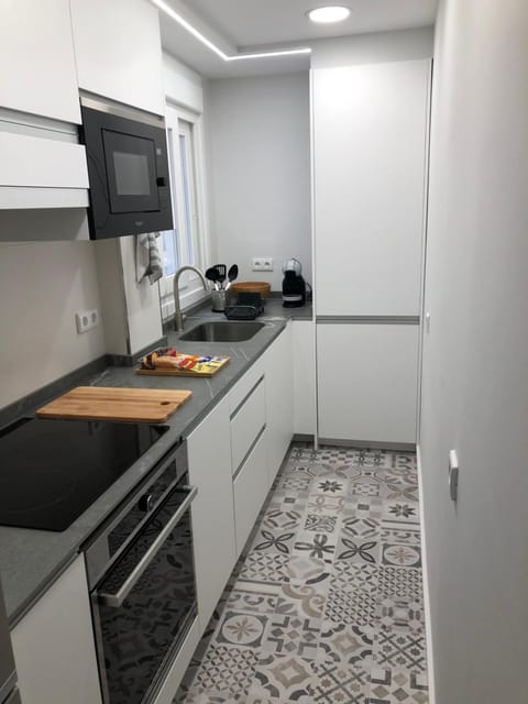 Coffee/tea facilities, dishwasher, minibar, pet friendly, toaster, washing machine, kitchen