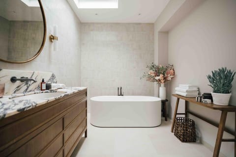 Bathroom, Bath