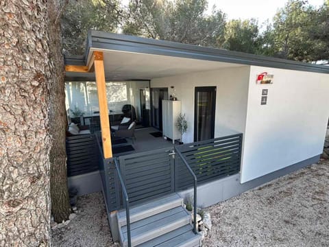 Property building, Balcony/Terrace