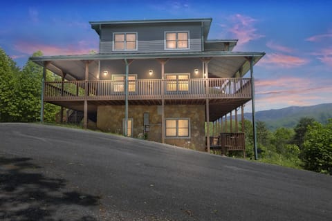 Heavenly Views Retreat House in Gatlinburg