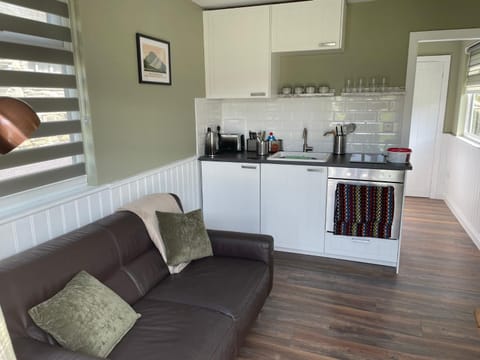 Tyddyn Bach Bunkhouse House in Bro Garmon