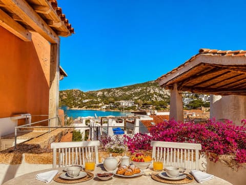 Day, View (from property/room), Balcony/Terrace, Dining area, Sea view
