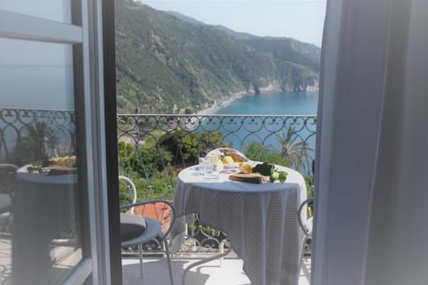 Day, Natural landscape, View (from property/room), Balcony/Terrace, Sea view