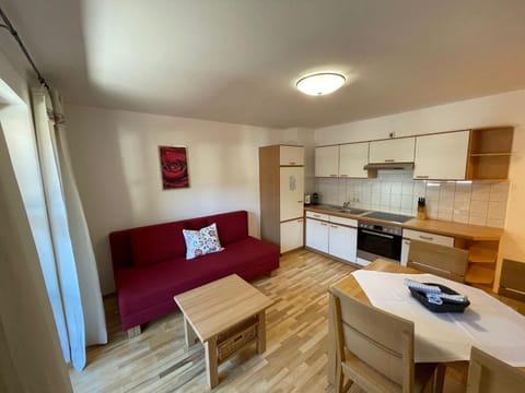 Living room, Dining area, kitchen