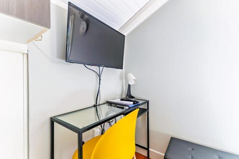 TV and multimedia, Seating area