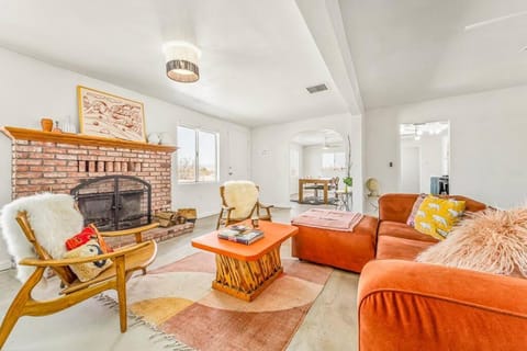 Living room, Seating area, flat iron