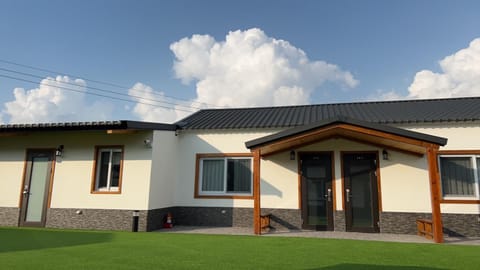Property building, Day
