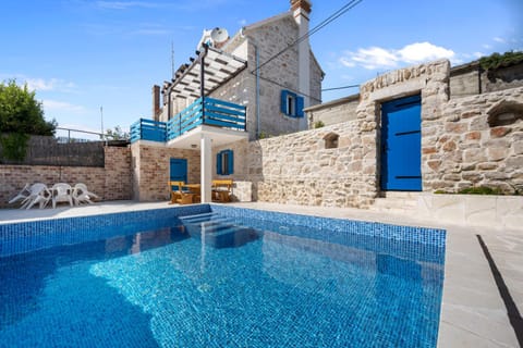 House AnaDora with pool - Zlarin Apartment in Šibenik