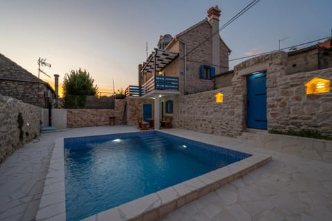 House AnaDora with pool - Zlarin Apartment in Šibenik