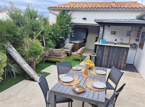 Balcony/Terrace, Garden view