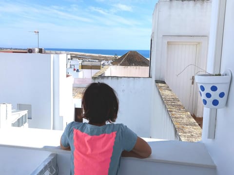 Property building, Balcony/Terrace, Balcony/Terrace, Sea view, Sea view