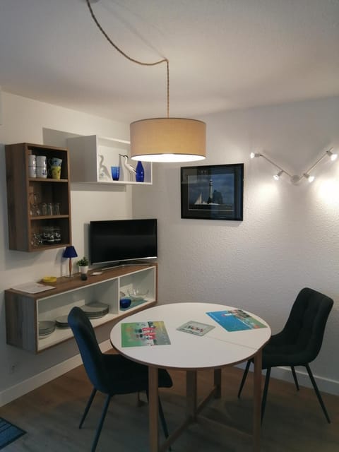 TV and multimedia, Dining area