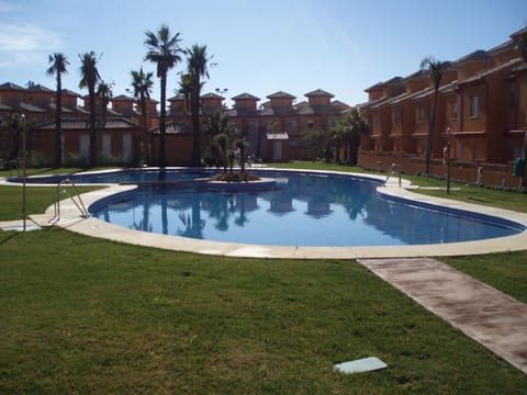 Garden, Swimming pool, Swimming pool