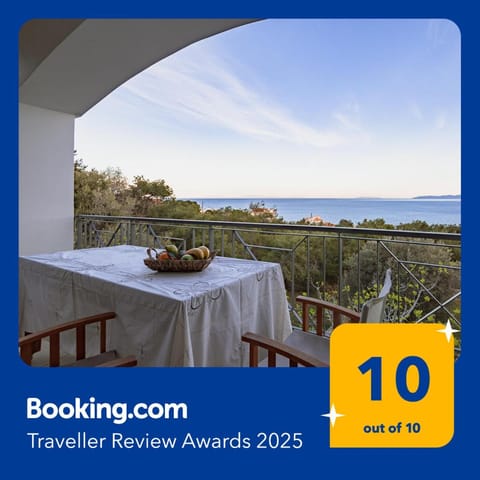 Patio, Natural landscape, View (from property/room), Balcony/Terrace, Dining area, Sea view, Certificate/Award, internet, pet friendly, pet friendly