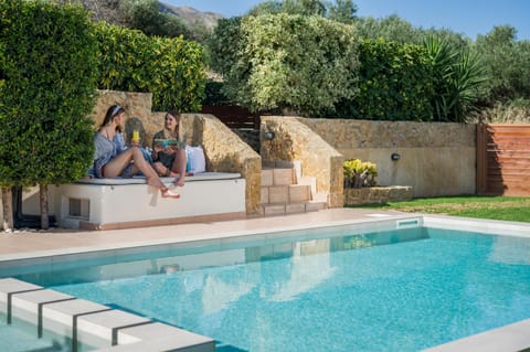 People, Swimming pool, Swimming pool