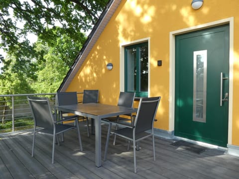 Ferienhaus unter den Eichen am Stettiner Haff Apartment in West Pomeranian Voivodeship, Poland